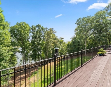 2819 Ne Point Overlook - Photo Thumbnail 65
