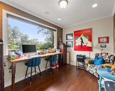 2819 Ne Point Overlook - Photo Thumbnail 25