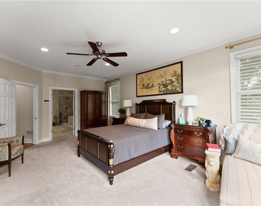 2819 Ne Point Overlook - Photo Thumbnail 27