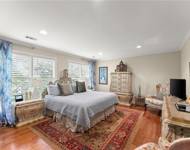 2819 Ne Point Overlook - Photo Thumbnail 33