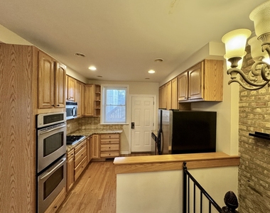 3722 W School Street - Photo Thumbnail 4