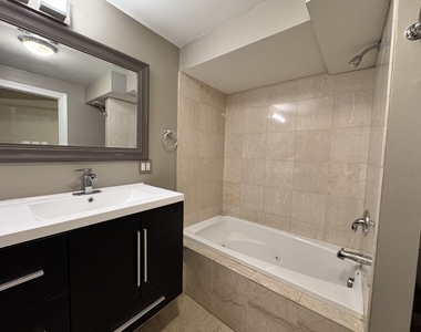 3722 W School Street - Photo Thumbnail 24
