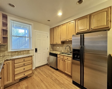 3722 W School Street - Photo Thumbnail 6