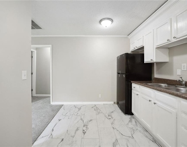 569 Lawton Street Sw - Photo Thumbnail 10