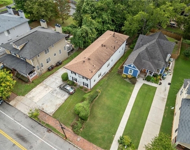 569 Lawton Street Sw - Photo Thumbnail 2