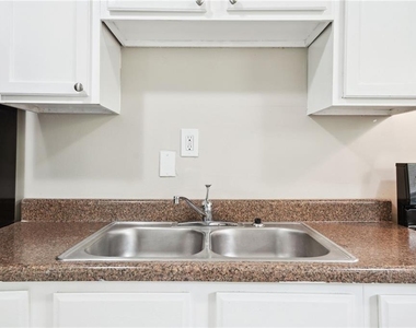 569 Lawton Street Sw - Photo Thumbnail 11