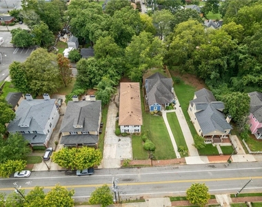 569 Lawton Street Sw - Photo Thumbnail 1