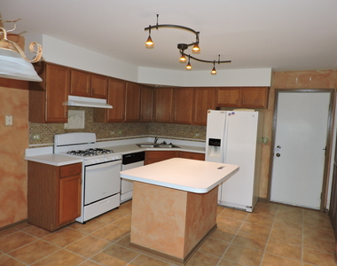 2480 Frost Drive - Photo Thumbnail 3