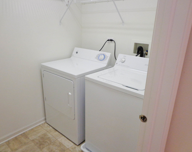 131 Bristol Lane - Photo Thumbnail 8