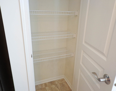 131 Bristol Lane - Photo Thumbnail 6