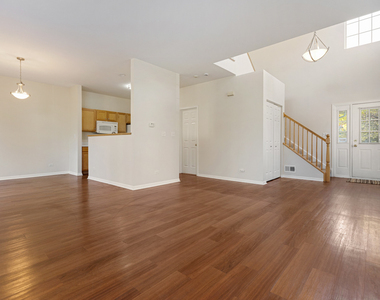 2759 Mcclennan Court - Photo Thumbnail 4