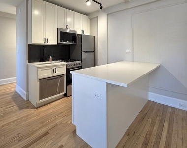 2748 N Hampden Court - Photo Thumbnail 5