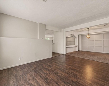 6606 Belmont Bend - Photo Thumbnail 13