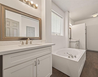 6606 Belmont Bend - Photo Thumbnail 37