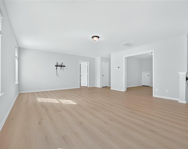 2129 Solstice Boulevard - Photo Thumbnail 20