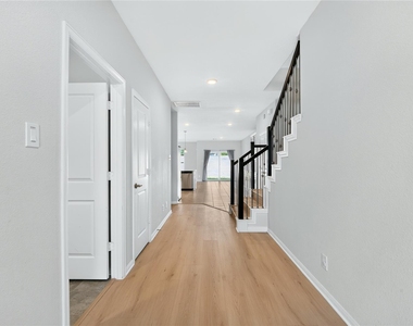 2129 Solstice Boulevard - Photo Thumbnail 5