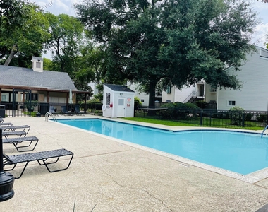 9809 Richmond Avenue - Photo Thumbnail 8