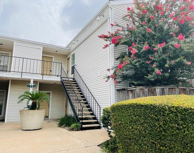 9809 Richmond Avenue - Photo Thumbnail 9