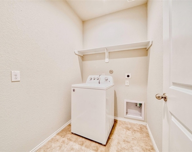 15226 Dinnet Berm Drive - Photo Thumbnail 25