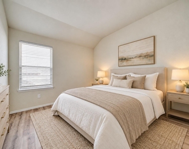15226 Dinnet Berm Drive - Photo Thumbnail 9