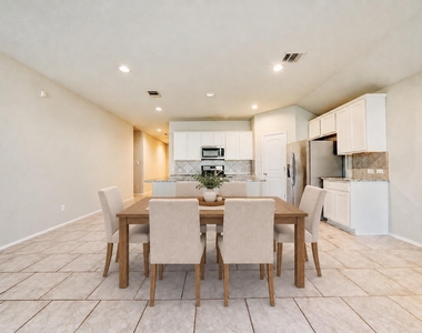 15226 Dinnet Berm Drive - Photo Thumbnail 20