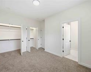 8412 Darien St Unit B - Photo Thumbnail 10