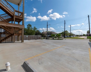 175 W 6th Street - Photo Thumbnail 26