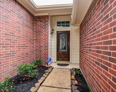 2811 Rayburn Ridge Drive - Photo Thumbnail 1
