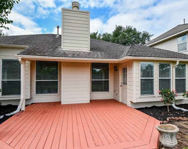 2811 Rayburn Ridge Drive - Photo Thumbnail 24