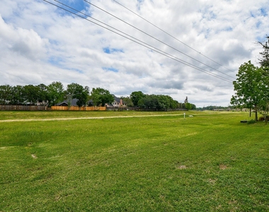 2811 Rayburn Ridge Drive - Photo Thumbnail 28