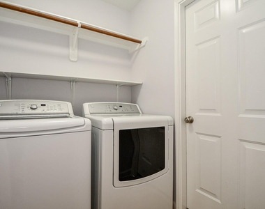 2811 Rayburn Ridge Drive - Photo Thumbnail 13