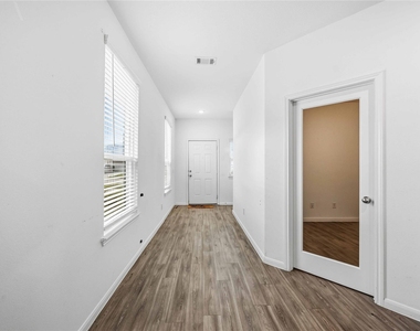 6727 Hobby Wind Ridge Drive - Photo Thumbnail 3
