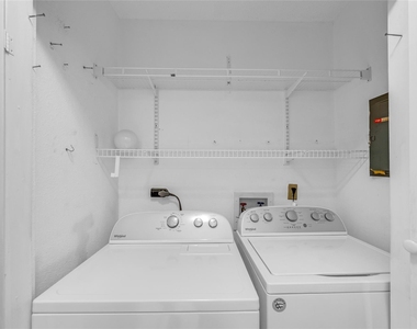 2453 Briarwest Boulevard - Photo Thumbnail 15