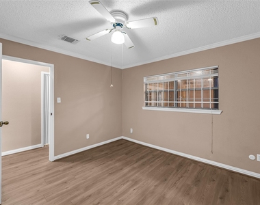 2453 Briarwest Boulevard - Photo Thumbnail 18
