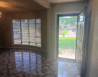 12727 Fern Forest Drive - Photo Thumbnail 6