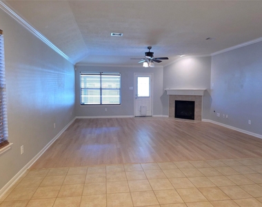 611 Arbor Green Lane - Photo Thumbnail 10