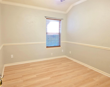 611 Arbor Green Lane - Photo Thumbnail 17