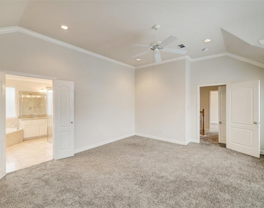 126 Detering Street - Photo Thumbnail 14