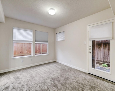 126 Detering Street - Photo Thumbnail 4