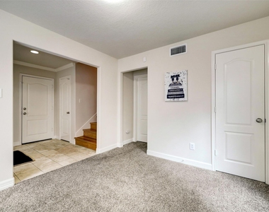 126 Detering Street - Photo Thumbnail 3