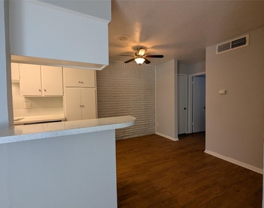 936 Heights Boulevard - Photo Thumbnail 1