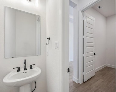 18431 Chameleon Court - Photo Thumbnail 19