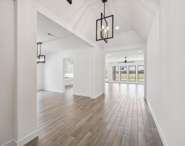18431 Chameleon Court - Photo Thumbnail 6
