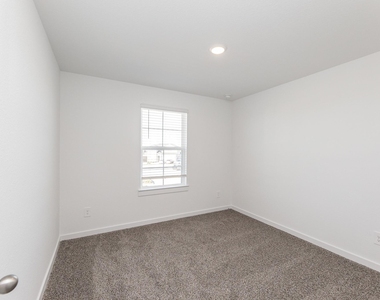 31719 Kellan Grove Court - Photo Thumbnail 24