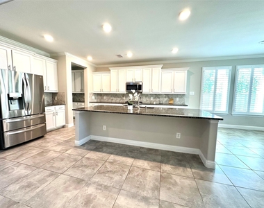 2903 Golden Honey Lane - Photo Thumbnail 9