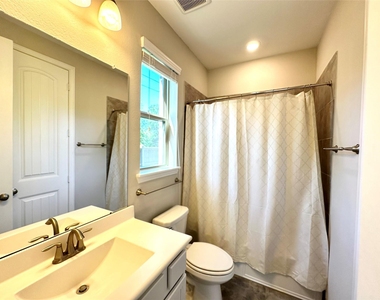 2903 Golden Honey Lane - Photo Thumbnail 18