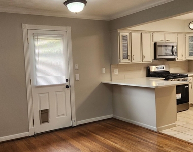 1807 Angeline Street - Photo Thumbnail 14
