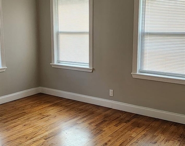 1807 Angeline Street - Photo Thumbnail 7