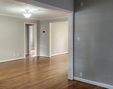 1807 Angeline Street - Photo Thumbnail 5
