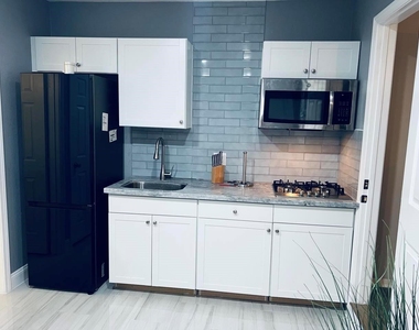 6105 Larrycrest Drive - Photo Thumbnail 11
